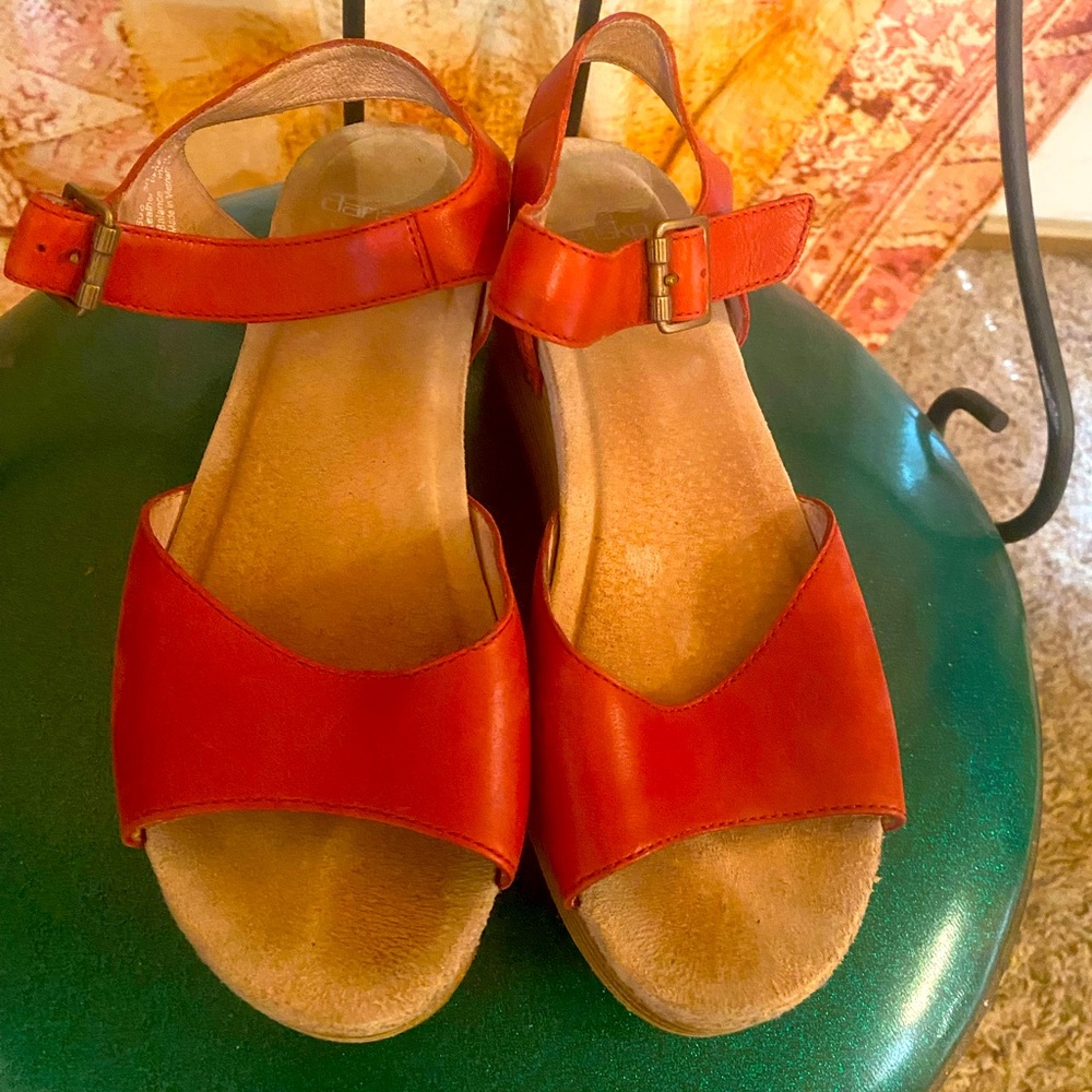 Dansko Red Leather Platform Wedge Sandals size 38 euro 7.5